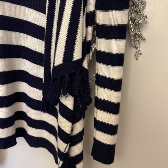 Cardigan - Picture 4 of 9